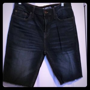 Jean shorts (price firm)